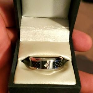 Mens platinum ring